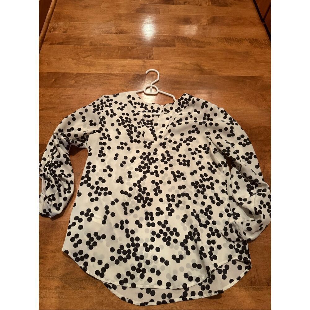 Woman’s Ann Taylor blouse